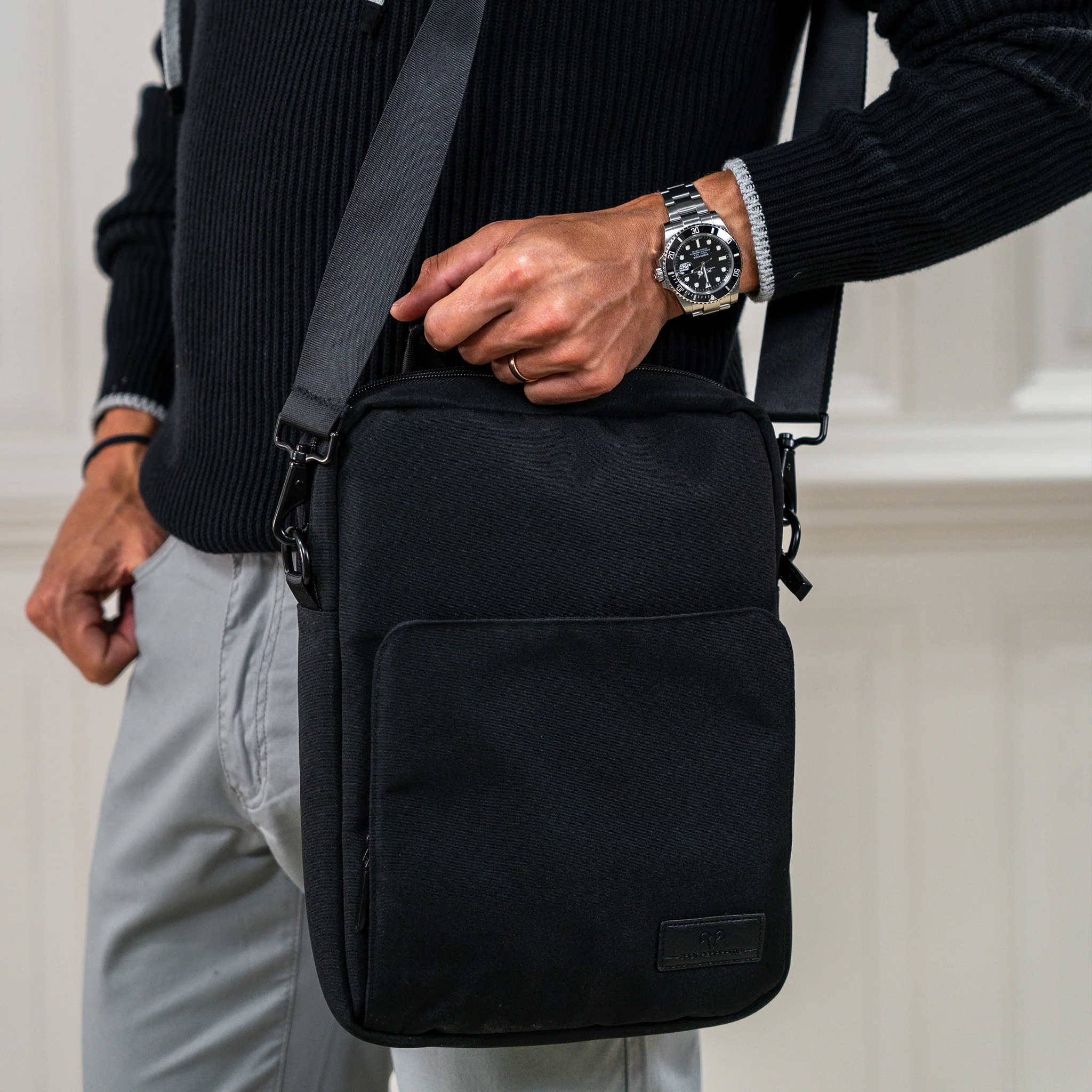 3519-black-soho-messenger-bag-1.webp Black Soho Messenger Bag